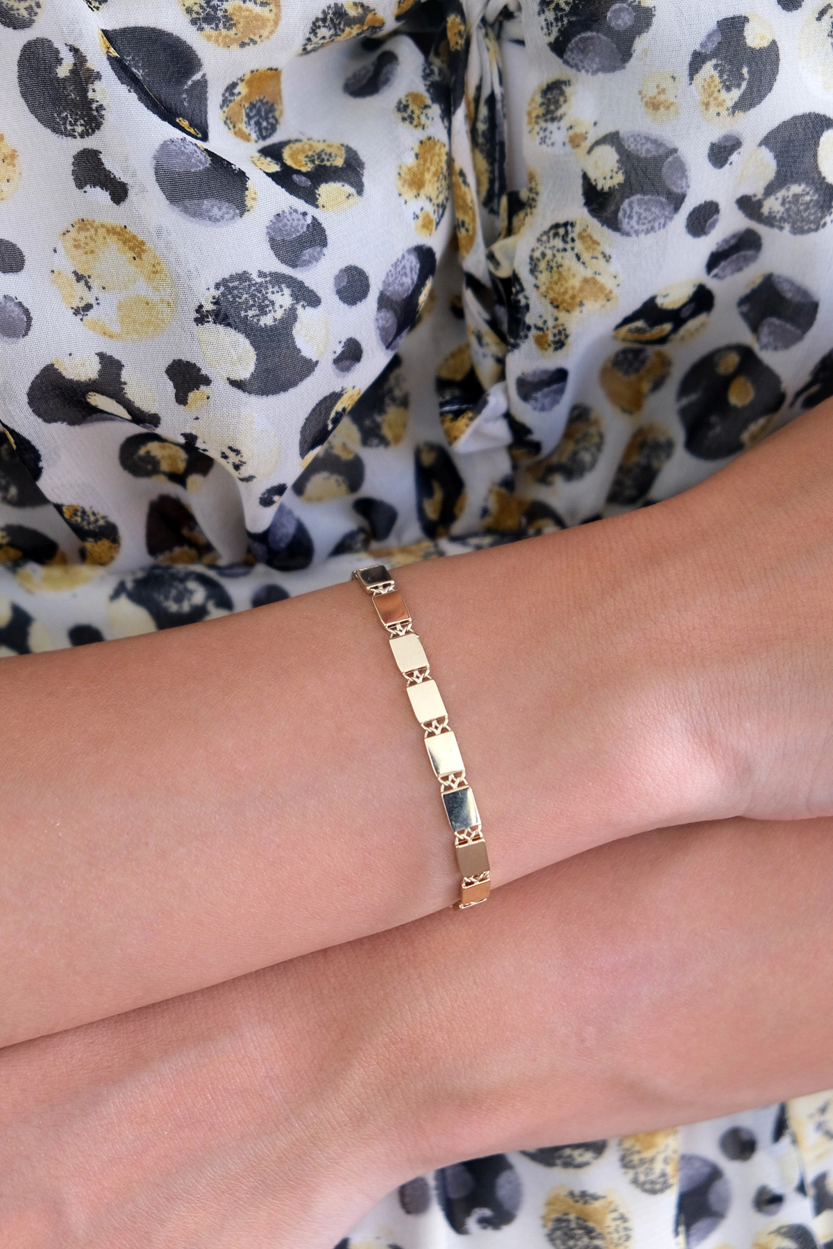 14-k-altin-bileklik-440-gram-75829382.png 14 Ayar Altın Kare Sıralı Bileklik 438 - Görsel 1