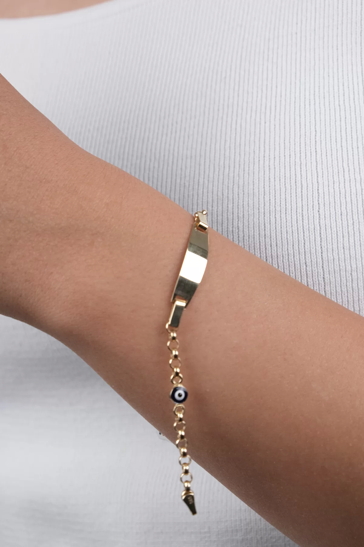 14-k-altin-cocuk-309-gram-484655.png 14 Ayar Altın Nazar Boncuklu Çocuk Künyesi 17 - Görsel 1