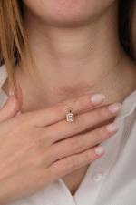 14 Ayar Altın Taşlı Baget Kolye 352 - Görsel 3