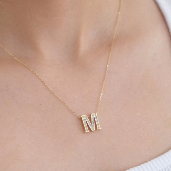 14 Ayar Altın Taşlı M Harf Kolye 179