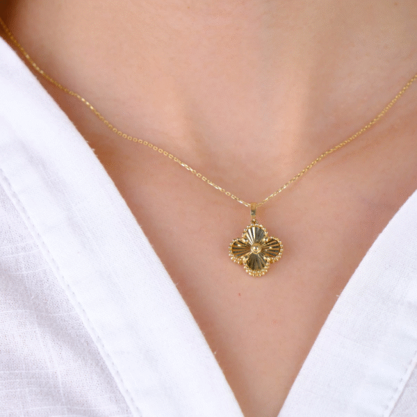 14 Ayar Altın Yonca Kolye Ucu 235