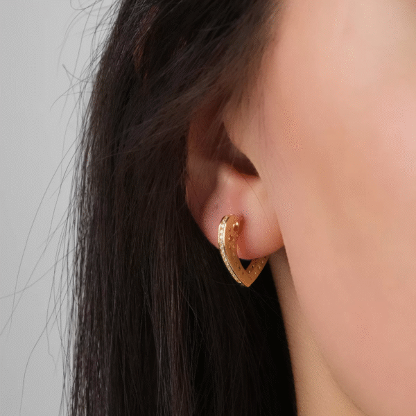 14 Ayar Altın Taşlı Kalp Küpe 45