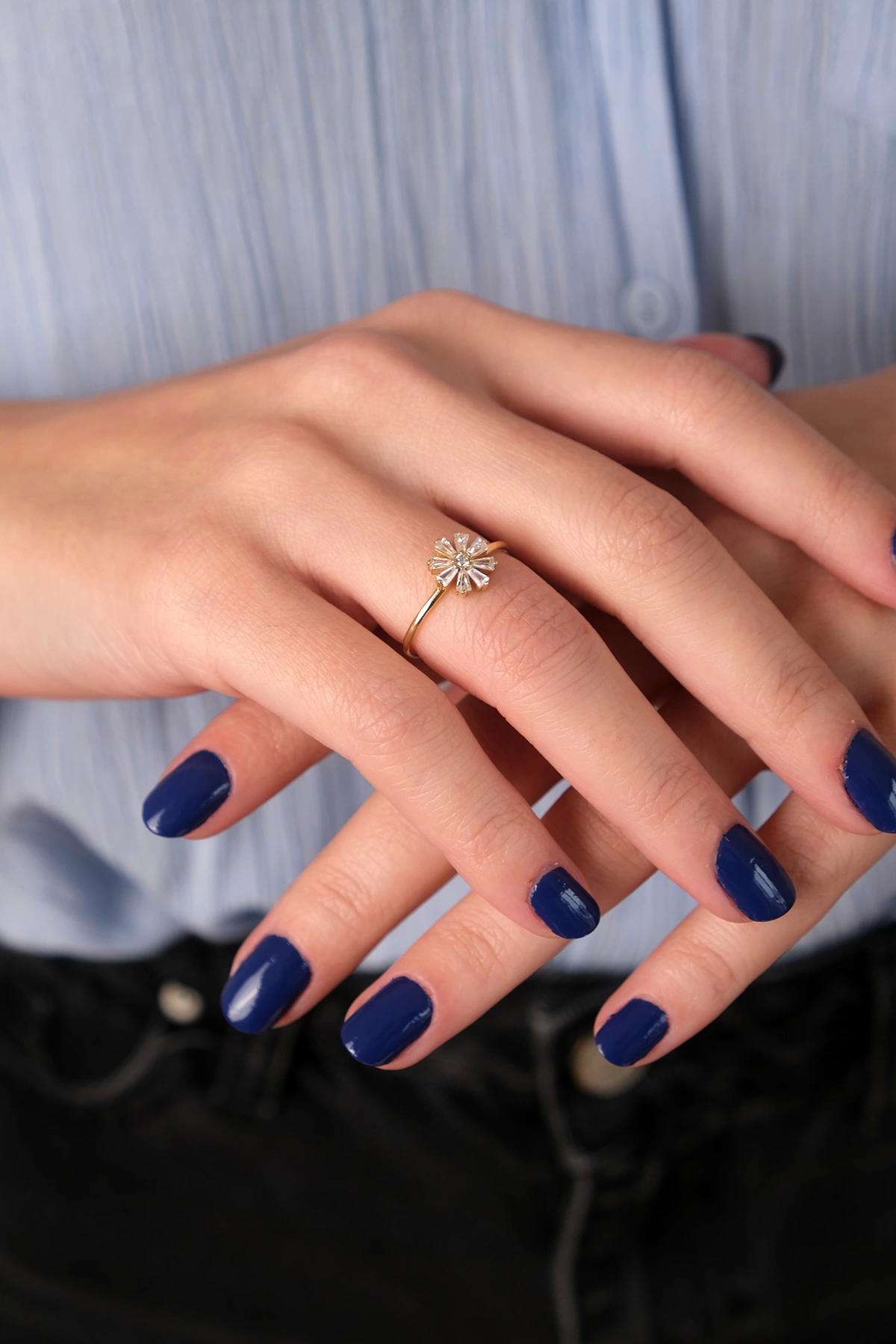 14-k-altin-yuzuk-192-gram-35439863.png 14 Ayar Altın Taşlı Çiçek Yüzük 242 - Görsel 1