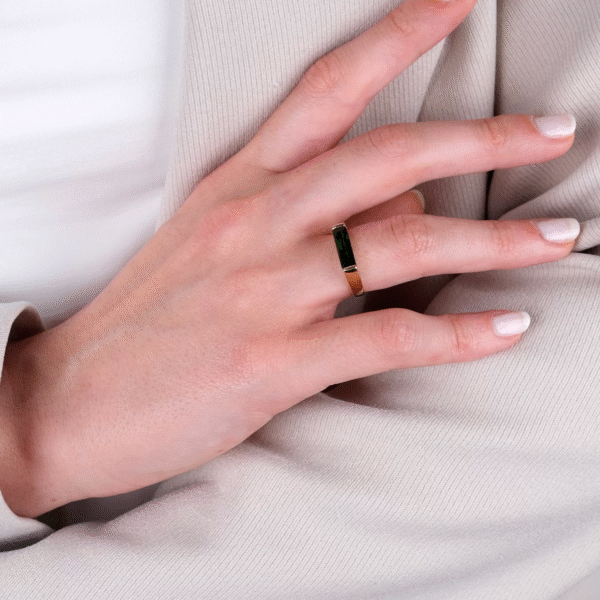 14 Ayar Altın Yeşil Taşlı Yüzük 202