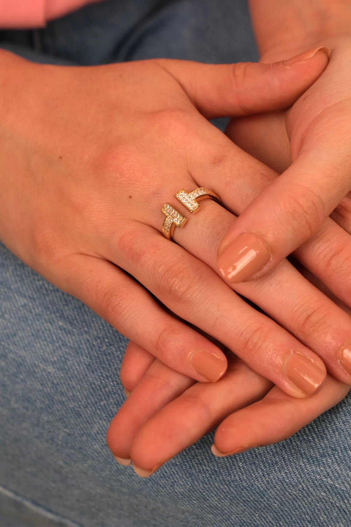 14-k-altin-yuzuk-235-gram-914826.png 14 Ayar Altın Taşlı T Yüzük 97 - Görsel 1