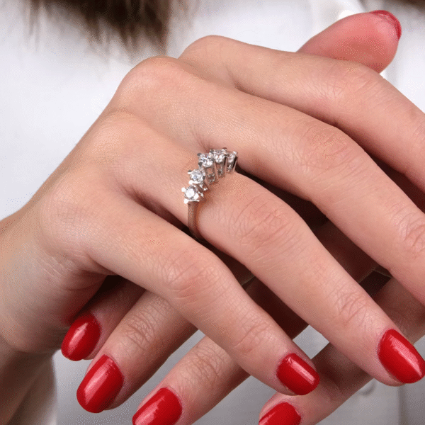 14 Ayar Altın Beştaş Yüzük 180