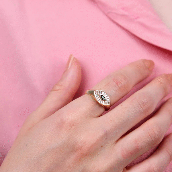 14 Ayar Altın Yeşil Taşlı Göz Yüzük 81