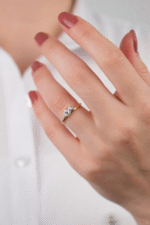 14 Ayar Altın Yaprak Kesimli Taşlı Yüzük 522