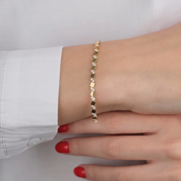 14 Ayar Altın Taşlı Kare Bileklik 634