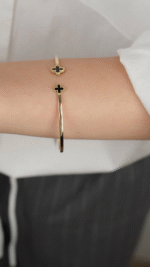 14 Ayar Altın Siyah Yoncalı Kelepçe