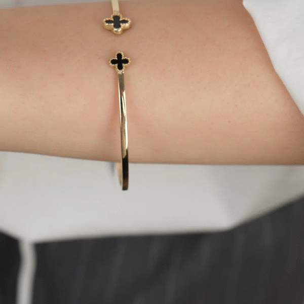 14 Ayar Altın Siyah Yoncalı Kelepçe