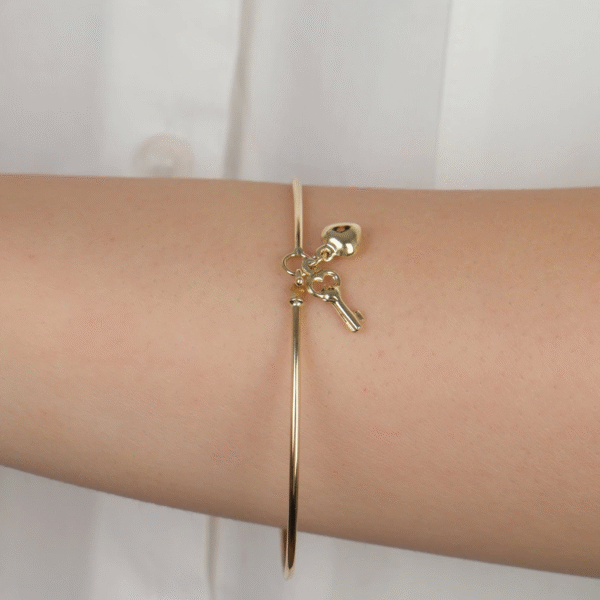 14 Ayar Altın Sade Kalpli Anahtar Figürlü Kelepçe