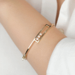 14 Ayar Altın Çiçekli Taş Detaylı Kelepçe 135