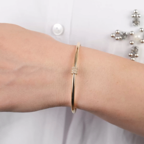 14 Ayar Altın Silindir Taşlı Kelepçe 150