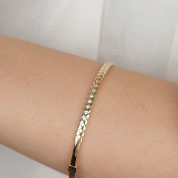 14 Ayar Altın Desenli Taşlı Bileklik