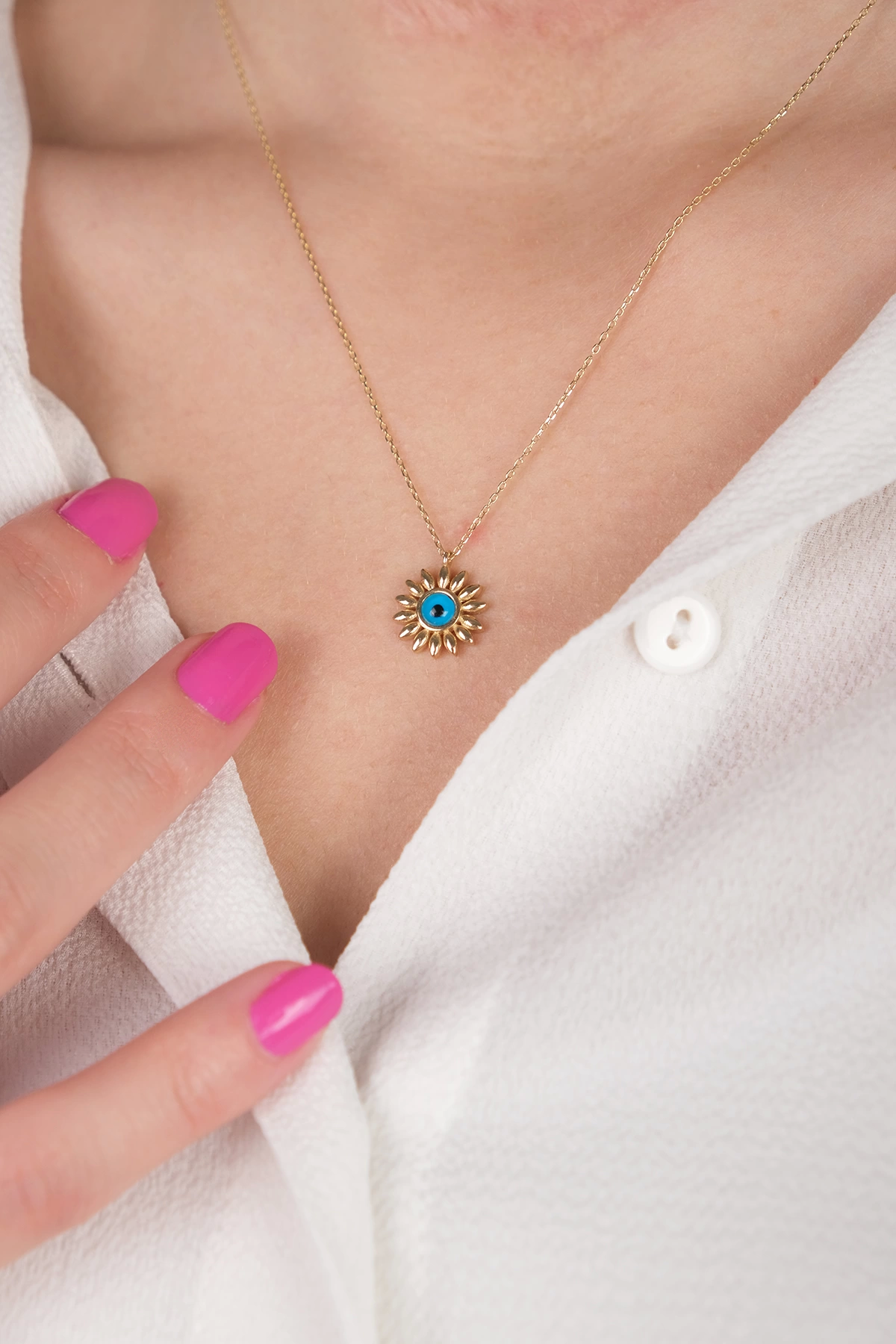 14-k-altin-kolye-215-gram-18259340.png 14 Ayar Altın Nazar Boncuklu Çiçek Kolye 11 - Görsel 1