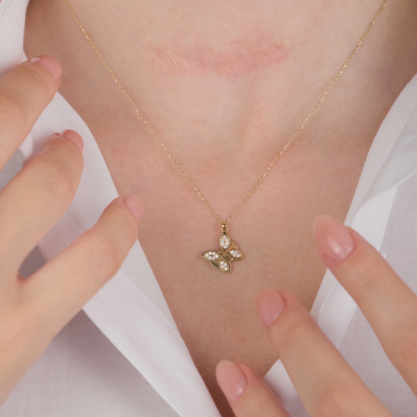 14 Ayar Altın Taşlı Kelebek Kolye 474