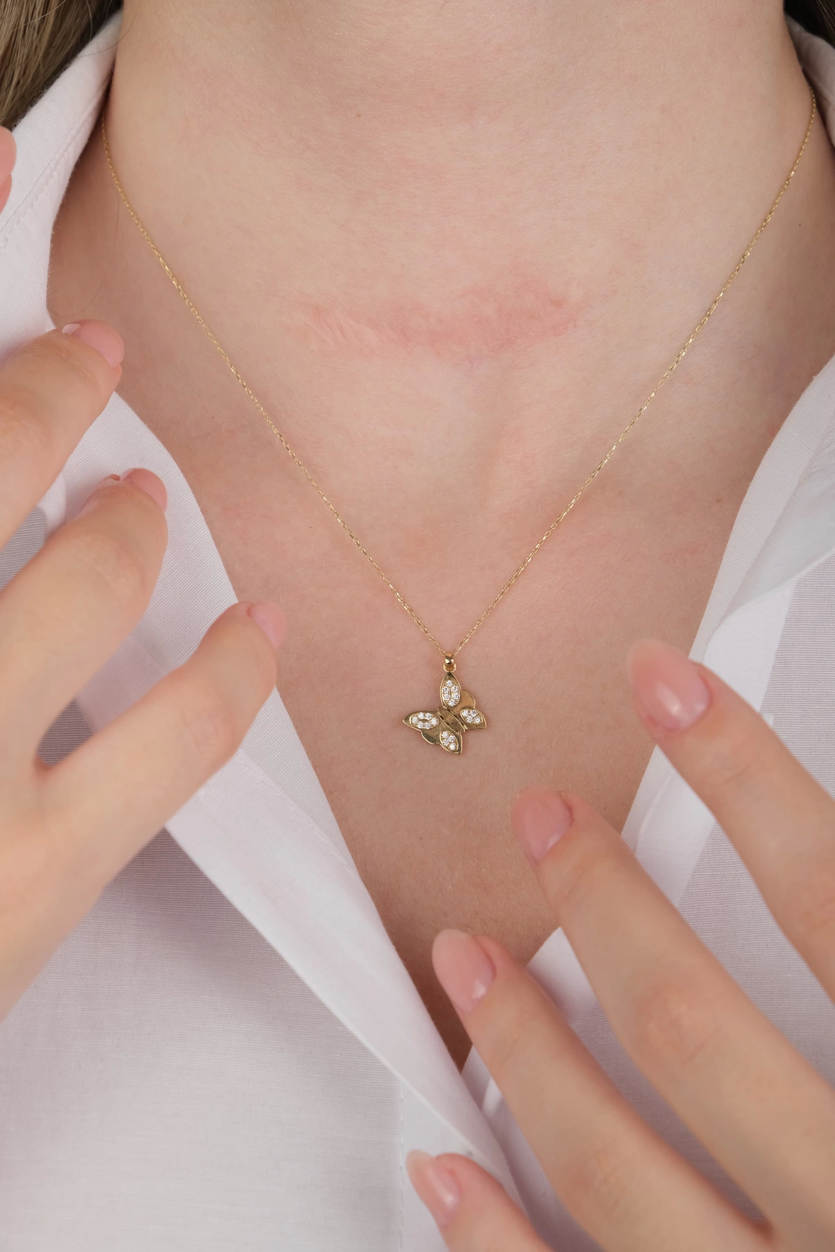 14-k-altin-kolye-219-gram-84507086-sw1200sh1800.png 14 Ayar Altın Taşlı Kelebek Kolye 474 - Görsel 1