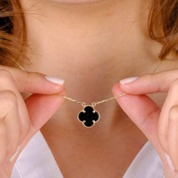 14 Ayar Altın Siyah Siyah Yoncalı Kolye