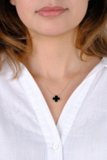 14 Ayar Altın Siyah Siyah Yoncalı Kolye - Görsel 5