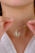 14 Ayar Altın M Kalemli Harf Kolye Ucu 110 - Görsel 2