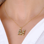 14 Ayar Altın M Kalemli Harf Kolye Ucu 110