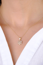 14 Ayar Altın Taşlı Kar Tanesi Kolye Ucu 393