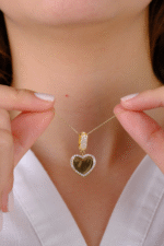 14 Ayar Altın Taşlı Kalpli Charm 154