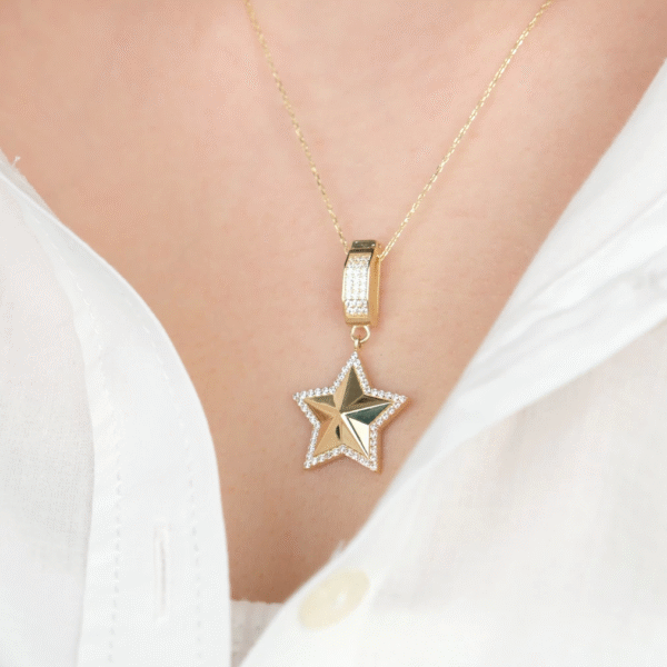 14 Ayar Altın Taşlı Yıldızlı Charm 465