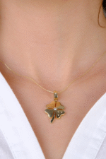 14 Ayar Altın Taşlı Yonca Kolye Ucu 382