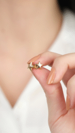 14 Ayar Altın Yıldız Vidalı Küpe - Görsel 4