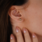 14 Ayar Altın Vidalı Top Küpe 676