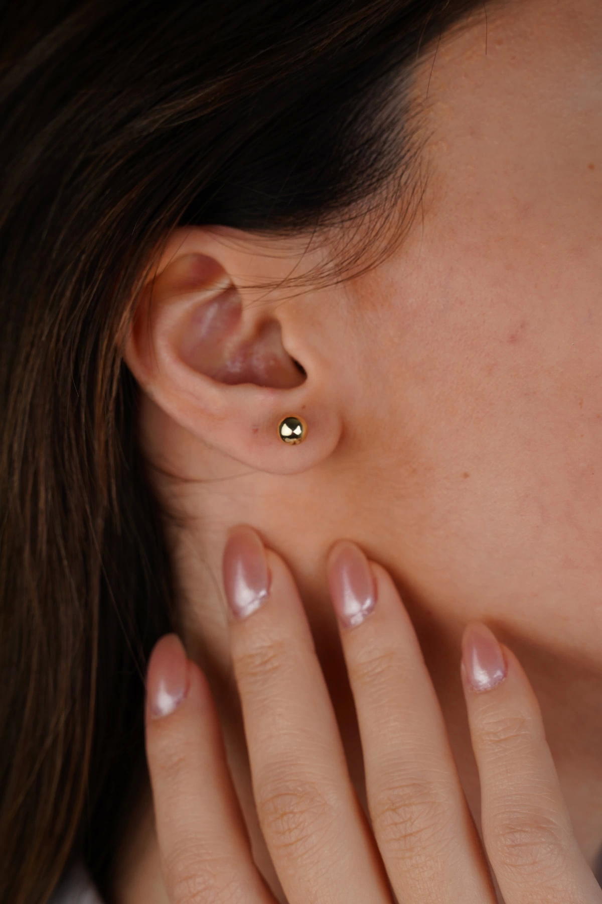 14-k-altin-kupe-096-gram-29674561-sw1200sh1800.png 14 Ayar Altın Vidalı Top Küpe 676 - Görsel 1