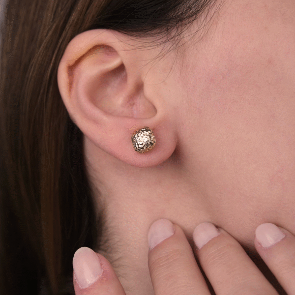 14 Ayar Altın Desenli Kare Küpe 376