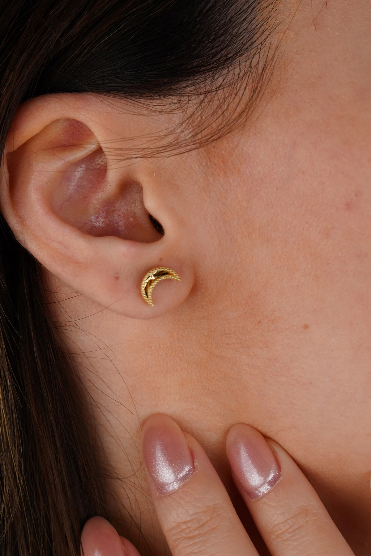 14-k-altin-kupe-115-gram-54600524-sw1200sh1800.png 14 Ayar Altın Ay Küpe 681 - Görsel 1