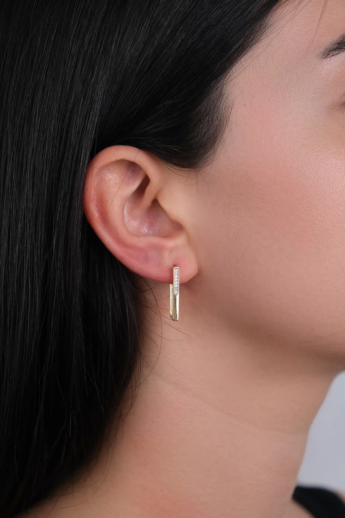 14-k-altin-kupe-316-gram-306771.png 14 Ayar Altın Taşlı Dörtgen Küpe 151 - Görsel 1