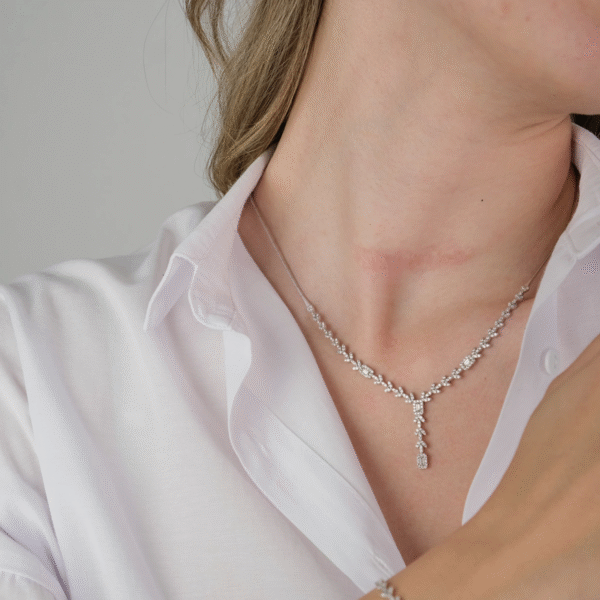 14 Ayar Beyaz Altın Baget Taşlı Set 63