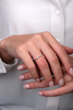 14 Ayar Altın Sıra Taşlı Yüzük 409