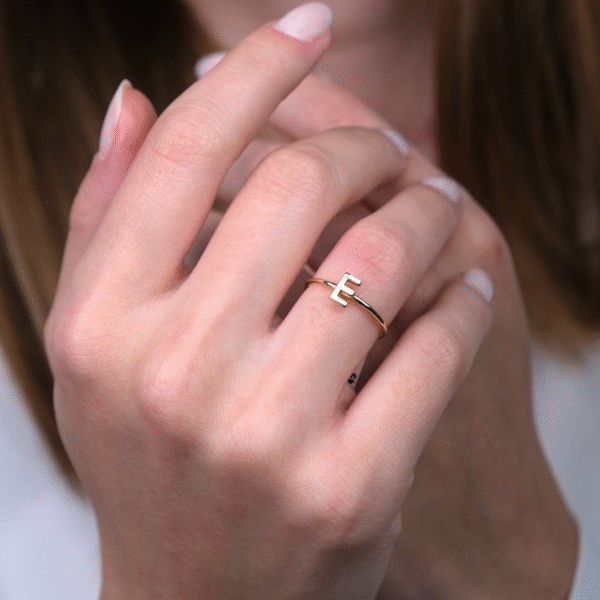 14 Ayar Altın E Harf Yüzük 407