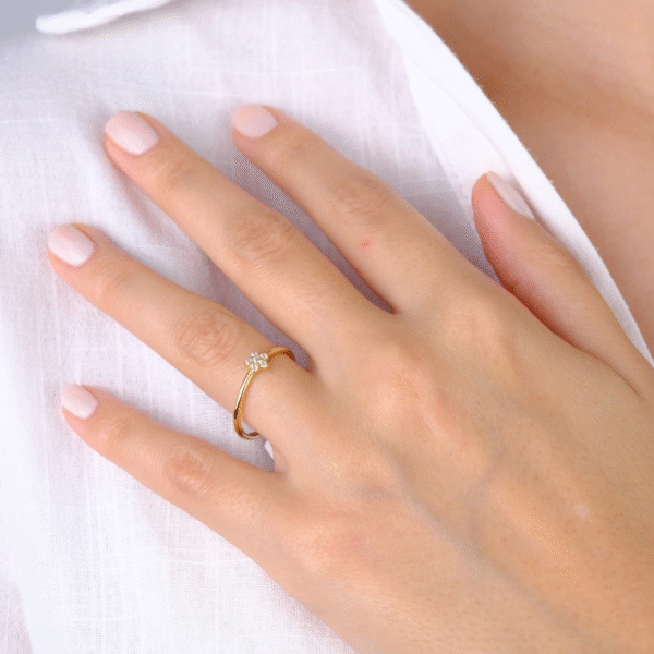 14 Ayar Altın Yıldız Taşlı Yüzük 777