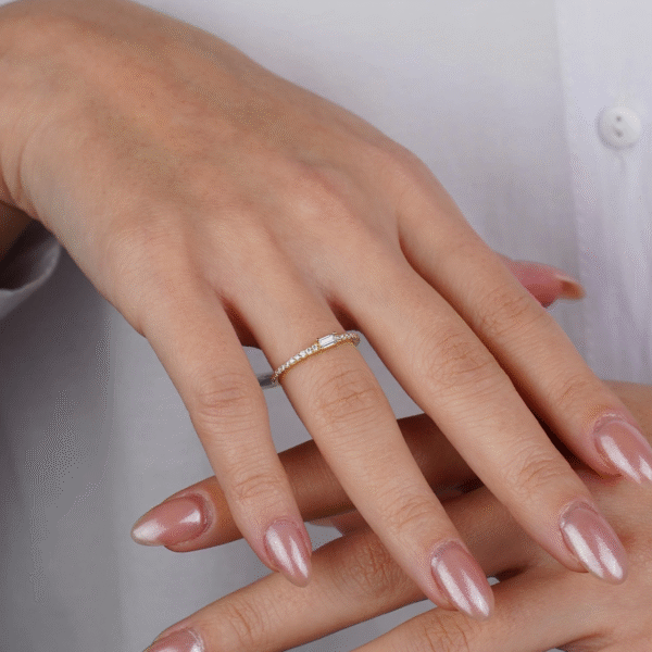 14 Ayar Altın Minimal Taşlı Yüzük 613