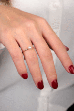 14 Ayar Altın Beyaz Taşlı Yüzük 137