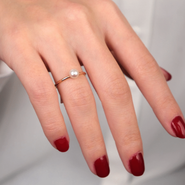 14 Ayar Altın Beyaz Taşlı Yüzük 137