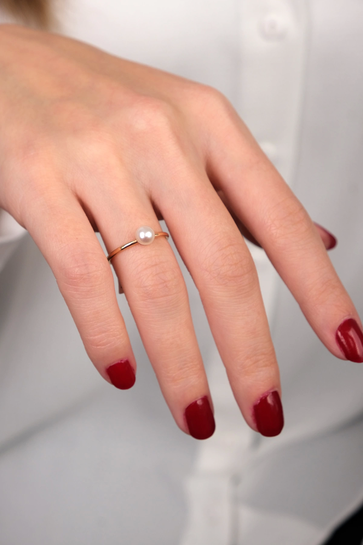 14-k-altin-yuzuk-161-gram-39399941.png 14 Ayar Altın Beyaz Taşlı Yüzük 137 - Görsel 1