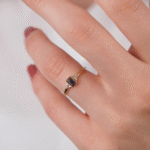 14 Ayar Altın Lacivert Taşlı Yüzük 750