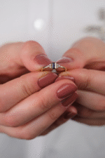 14 Ayar Altın Lacivert Taşlı Yüzük 750 - Görsel 5