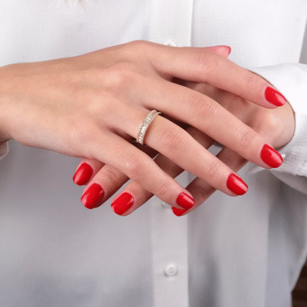 14 Ayar Altın Sıralı Baget Yüzük 245