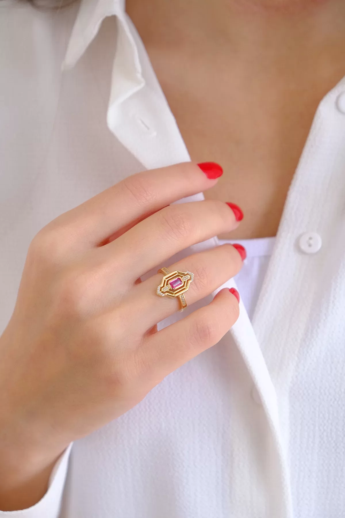 14-k-altin-yuzuk-264-gram-52857613.png 14 Ayar Altın Pembe Taşlı Yüzük 339 - Görsel 1