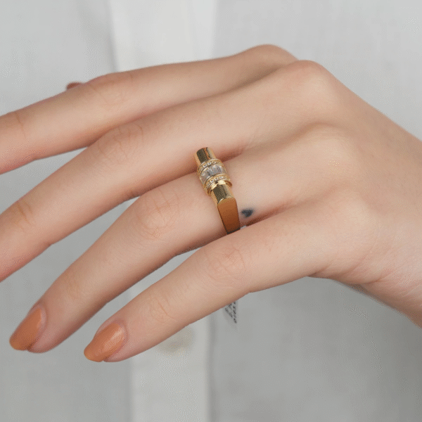 14 Ayar Altın Taş Detaylı Tasarım Yüzük 903