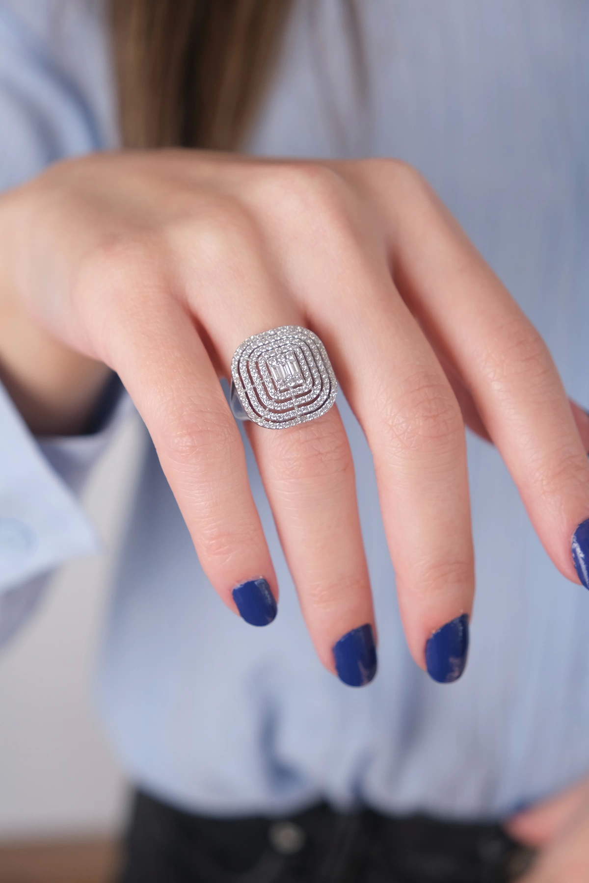 14-k-altin-yuzuk-657-gram-52575618.png Güzide 14 Ayar Beyaz Altın Baget Yüzük - Görsel 1